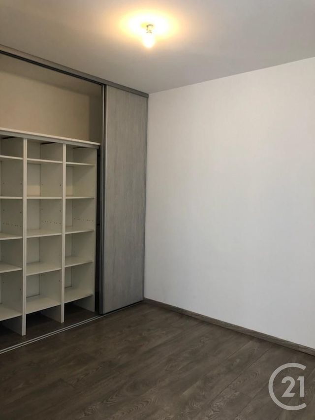Appartement T2 à louer - 2 pièces - 30.0 m2 - BEAUNE - 21 - BOURGOGNE - Century 21 Agence Massot-Nouveau Appartement T2 à louer - 2 pièces - 30.0 m2 - BEAUNE - 21 - BOURGOGNE - Century 21 Agence Massot-Nouveau