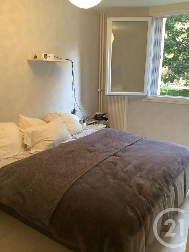 Afficher la photo en grand Appartement F4 à vendre - 4 pièces - 91.4 m2 - BEAUNE - 21 - BOURGOGNE - Century 21 Agence Massot-Nouveau