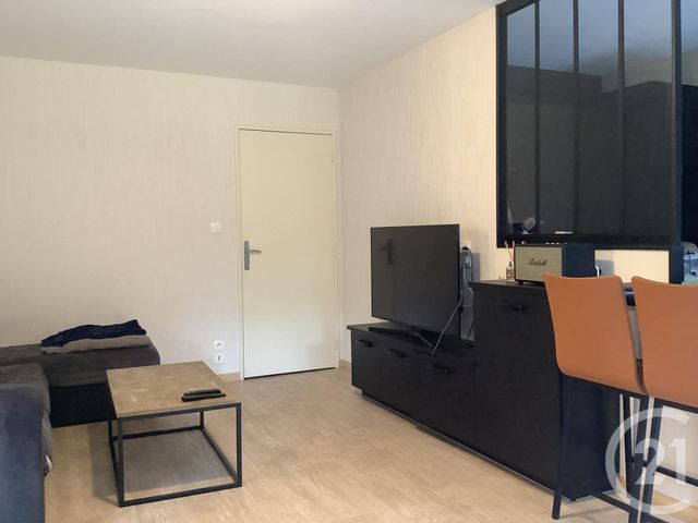Afficher la photo en grand Appartement F4 à vendre - 4 pièces - 91.4 m2 - BEAUNE - 21 - BOURGOGNE - Century 21 Agence Massot-Nouveau