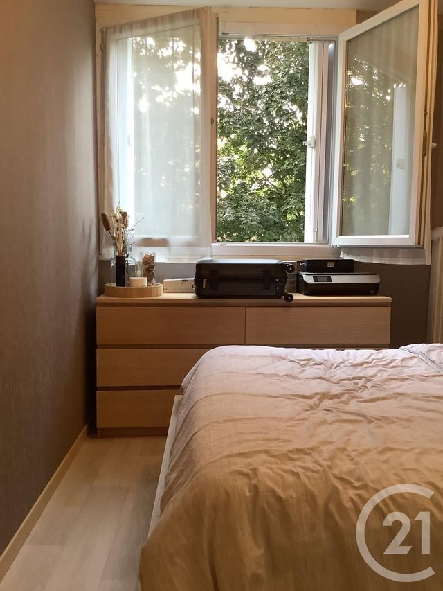 Afficher la photo en grand Appartement F4 à vendre - 4 pièces - 91.4 m2 - BEAUNE - 21 - BOURGOGNE - Century 21 Agence Massot-Nouveau