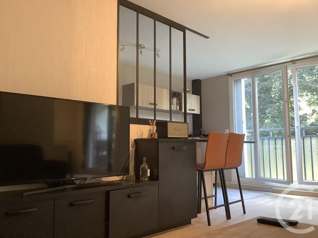 Afficher la photo en grand Appartement F4 à vendre - 4 pièces - 91.4 m2 - BEAUNE - 21 - BOURGOGNE - Century 21 Agence Massot-Nouveau