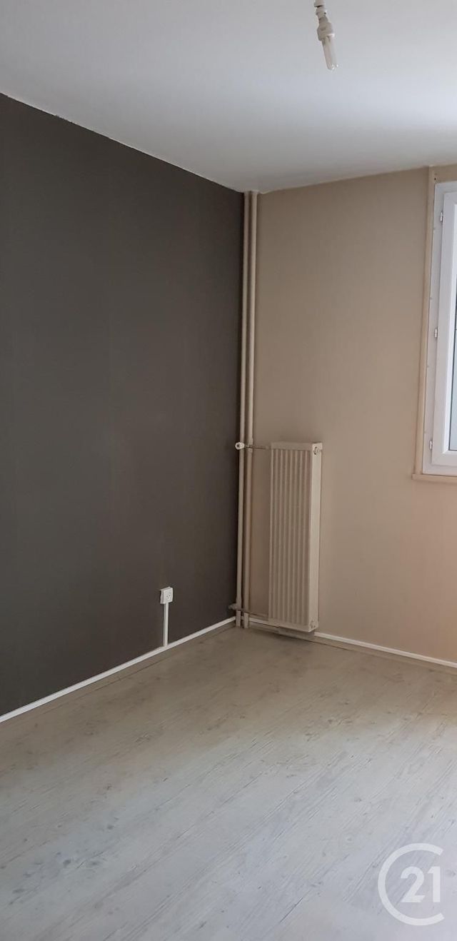 Afficher la photo en grand Appartement T4 à louer - 4 pièces - 79.5 m2 - BEAUNE - 21 - BOURGOGNE - Century 21 Agence Massot-Nouveau