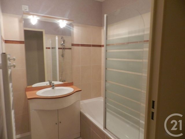 Afficher la photo en grand Appartement F2 à louer - 2 pièces - 48.0 m2 - BEAUNE - 21 - BOURGOGNE - Century 21 Agence Massot-Nouveau