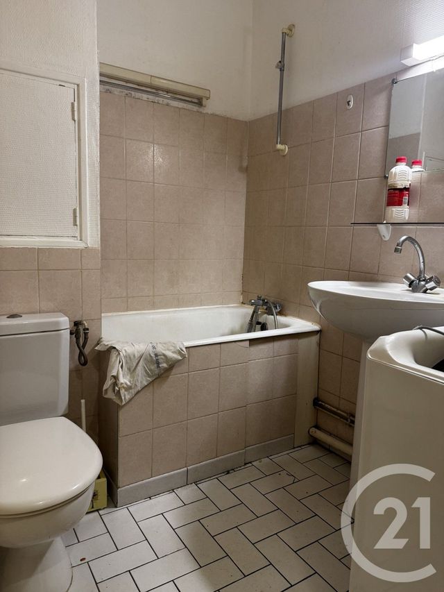 Afficher la photo en grand Appartement F1 à vendre - 2 pièces - 28.0 m2 - BEAUNE - 21 - BOURGOGNE - Century 21 Agence Massot-Nouveau