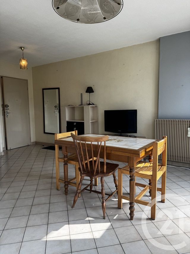 Afficher la photo en grand Appartement F1 à vendre - 2 pièces - 28.0 m2 - BEAUNE - 21 - BOURGOGNE - Century 21 Agence Massot-Nouveau