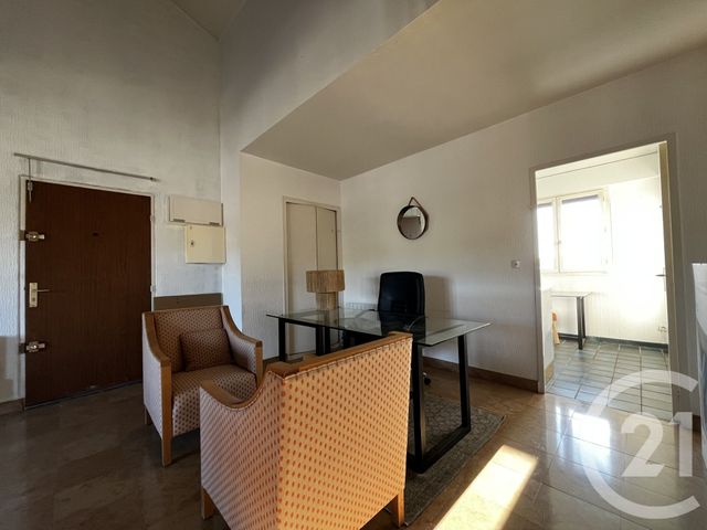 Appartement T4 à louer - 4 pièces - 132.0 m2 - BEAUNE - 21 - BOURGOGNE - Century 21 Agence Massot-Nouveau