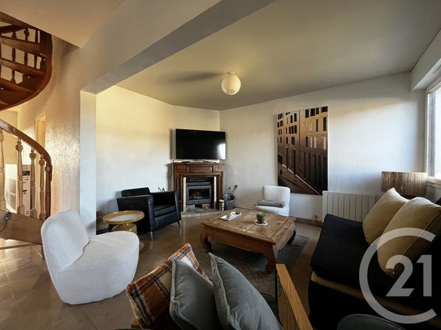 Appartement T4 à louer - 4 pièces - 132.0 m2 - BEAUNE - 21 - BOURGOGNE - Century 21 Agence Massot-Nouveau