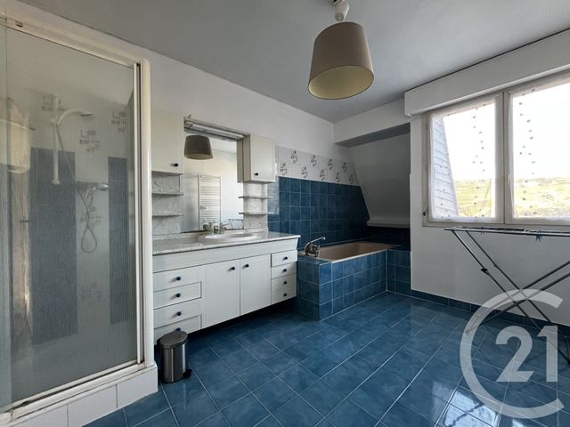 Appartement T4 à louer - 4 pièces - 132.0 m2 - BEAUNE - 21 - BOURGOGNE - Century 21 Agence Massot-Nouveau