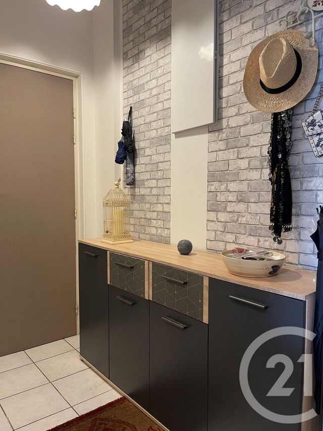 Appartement T3 à vendre - 3 pièces - 66.33 m2 - BEAUNE - 21 - BOURGOGNE - Century 21 Agence Massot-Nouveau