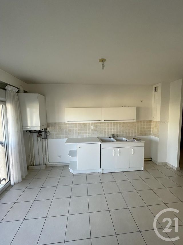 Appartement T3 à louer - 3 pièces - 70.0 m2 - BEAUNE - 21 - BOURGOGNE - Century 21 Agence Massot-Nouveau