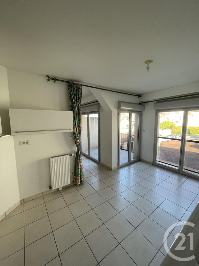 Appartement T3 à louer - 3 pièces - 70.0 m2 - BEAUNE - 21 - BOURGOGNE - Century 21 Agence Massot-Nouveau