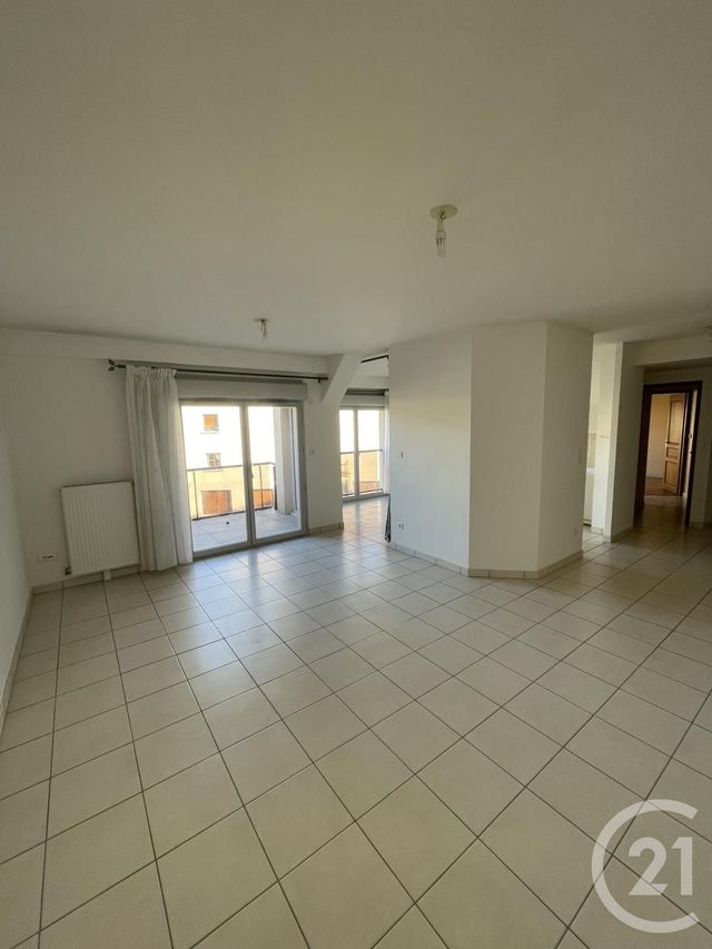 Appartement T3 à louer - 3 pièces - 70.0 m2 - BEAUNE - 21 - BOURGOGNE - Century 21 Agence Massot-Nouveau