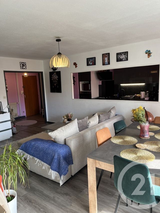 Appartement T4 à vendre - 3 pièces - 81.6 m2 - BEAUNE - 21 - BOURGOGNE - Century 21 Agence Massot-Nouveau