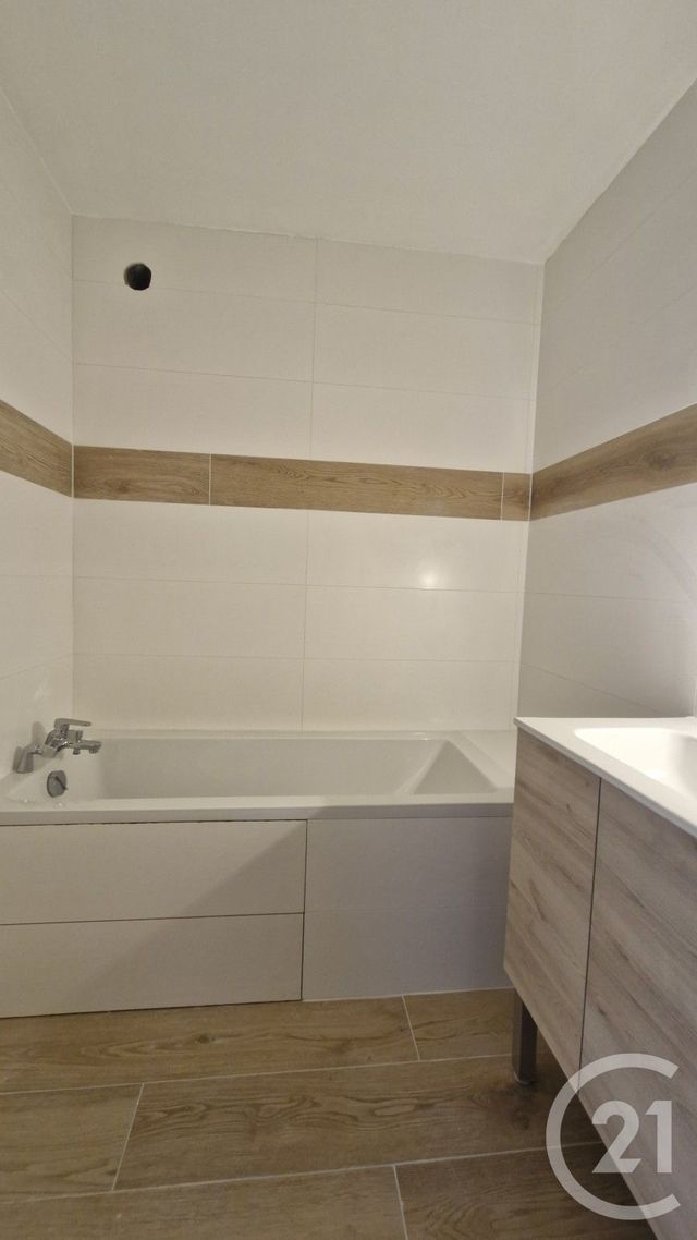 Appartement F4 à vendre - 4 pièces - 87.88 m2 - BEAUNE - 21 - BOURGOGNE - Century 21 Agence Massot-Nouveau