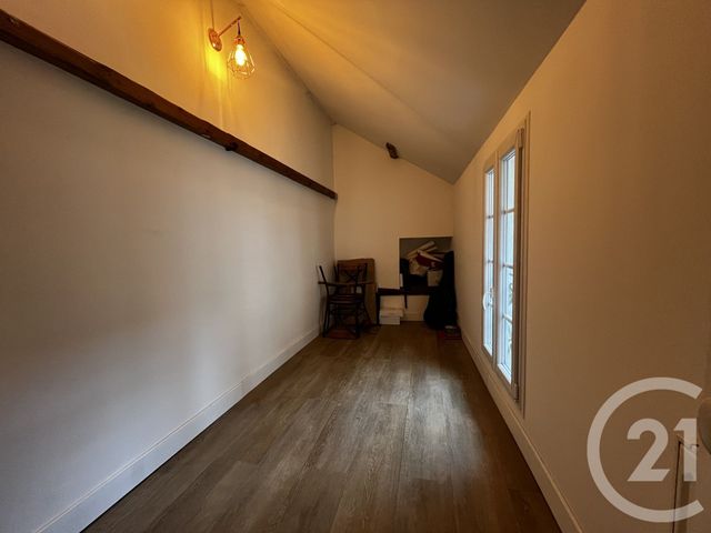 Appartement à louer - 2 pièces - 80.0 m2 - BEAUNE - 21 - BOURGOGNE - Century 21 Agence Massot-Nouveau