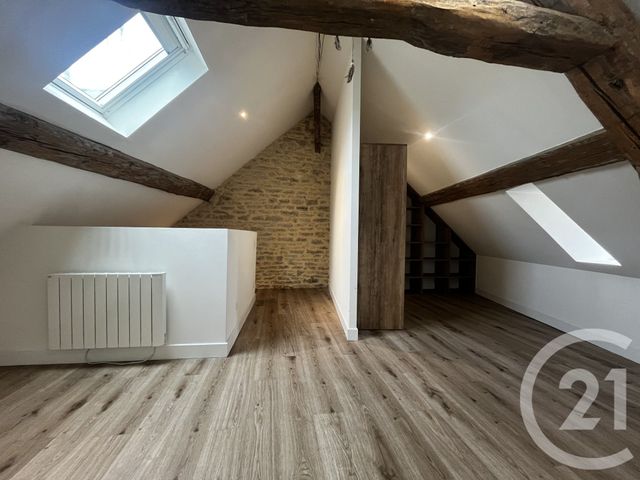 Appartement à louer - 2 pièces - 80.0 m2 - BEAUNE - 21 - BOURGOGNE - Century 21 Agence Massot-Nouveau