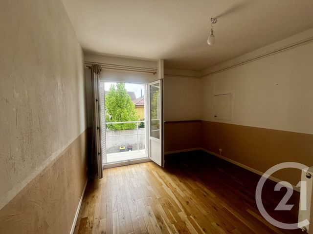 Appartement T3 à louer - 4 pièces - 80.0 m2 - BEAUNE - 21 - BOURGOGNE - Century 21 Agence Massot-Nouveau