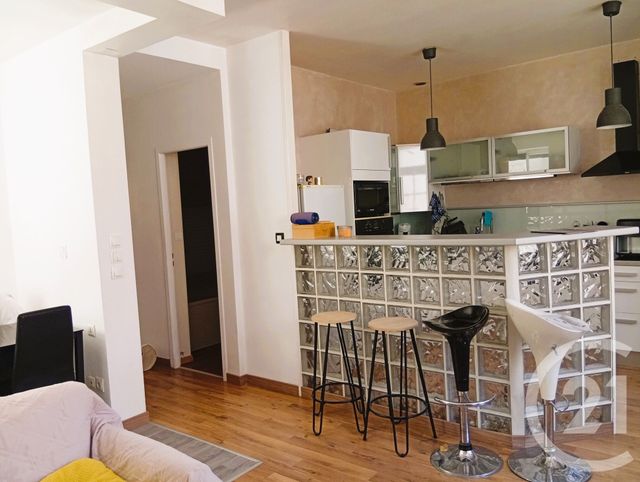 Appartement T2 à louer - 2 pièces - 43.34 m2 - CORGOLOIN - 21 - BOURGOGNE - Century 21 Agence Massot-Nouveau