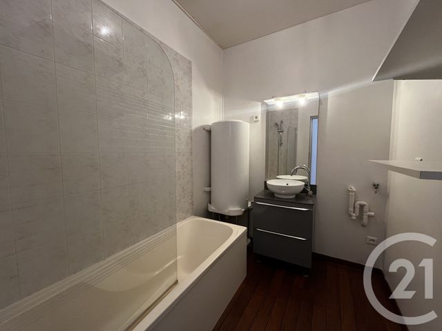 Appartement T2 à louer - 2 pièces - 43.34 m2 - CORGOLOIN - 21 - BOURGOGNE - Century 21 Agence Massot-Nouveau