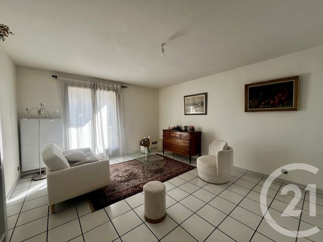 Appartement T2 à louer - 2 pièces - 45.0 m2 - BEAUNE - 21 - BOURGOGNE - Century 21 Agence Massot-Nouveau