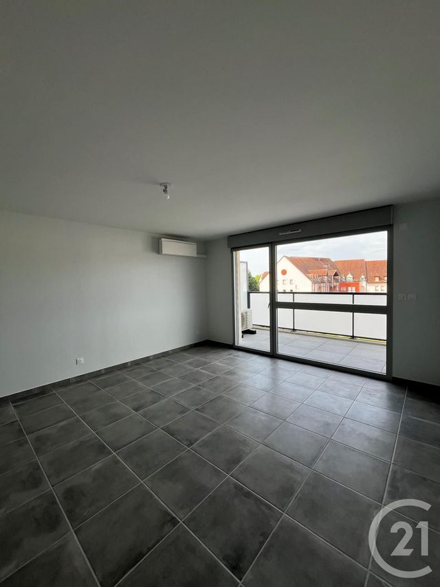 Appartement T3 à louer - 3 pièces - 63.8 m2 - BEAUNE - 21 - BOURGOGNE - Century 21 Agence Massot-Nouveau