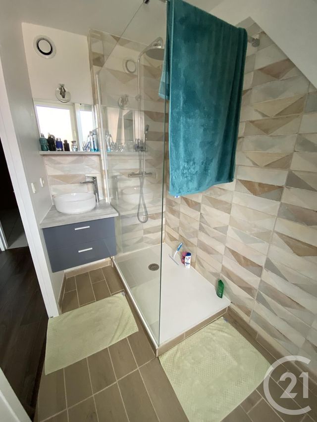 Appartement T3 à louer - 2 pièces - 42.0 m2 - BEAUNE - 21 - BOURGOGNE - Century 21 Agence Massot-Nouveau