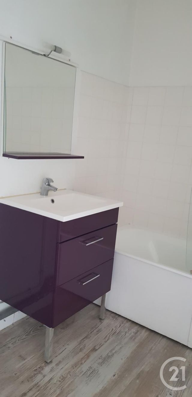 Appartement T2 à louer - 2 pièces - 46.8 m2 - BEAUNE - 21 - BOURGOGNE - Century 21 Agence Massot-Nouveau